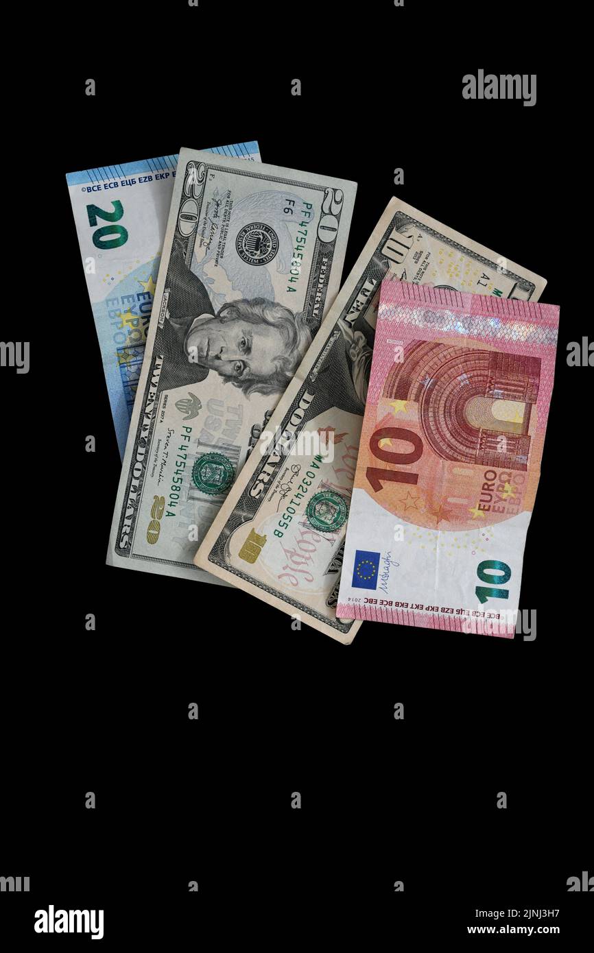 analyse des perspectives de l'évolution du taux de change euro contre dollar en 2026, avec tendances économiques et prévisions clés.